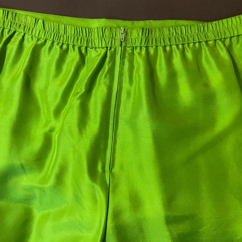 Green silk slacks - Picture 5 of 9